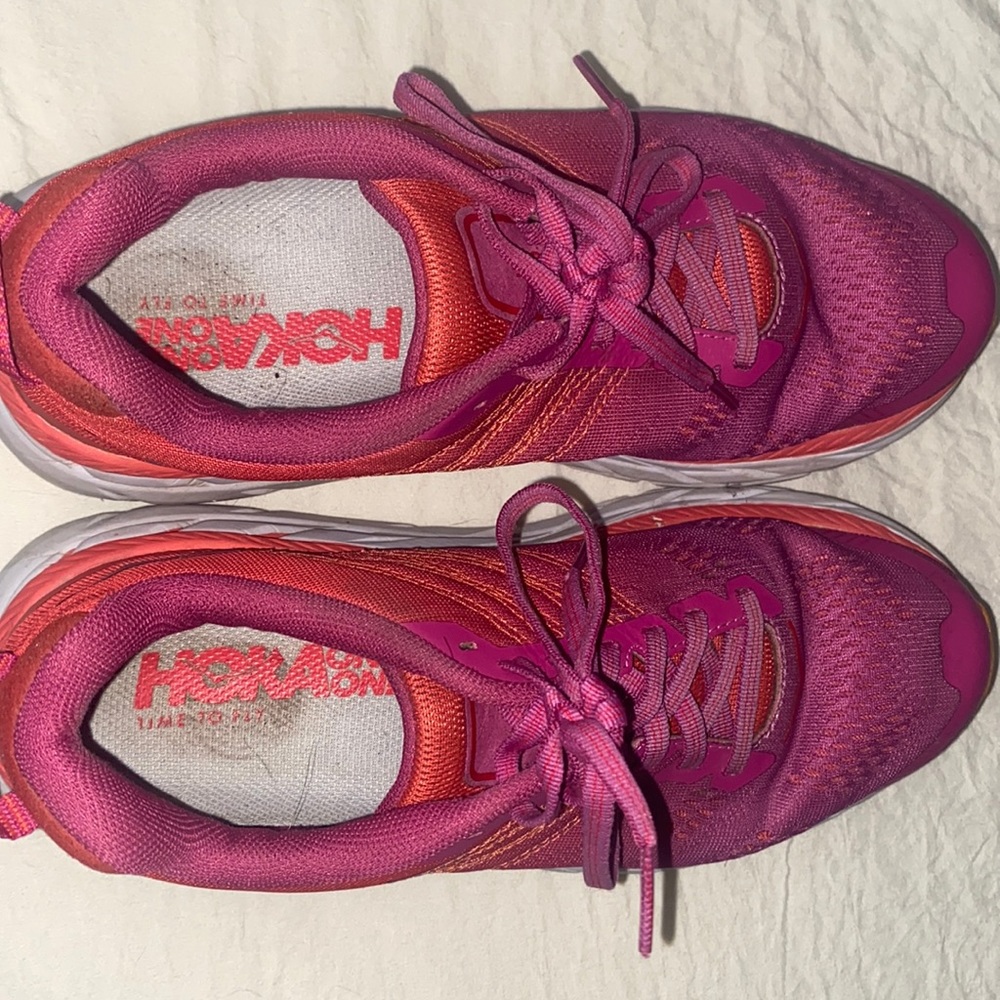 Hoka One One Cliftons 6